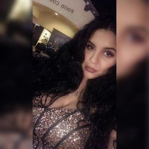 Meet your Posher, Jasmine